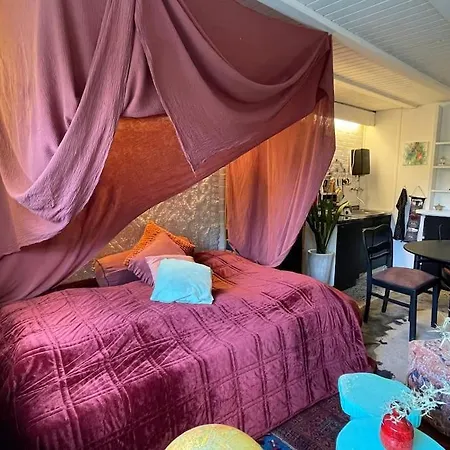 Huebsche Mit Gartennutzung * غرفنبرويش