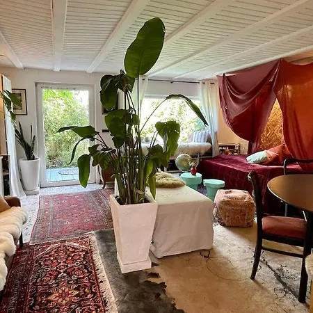 Huebsche Mit Gartennutzung شقة