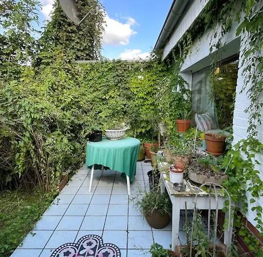 Huebsche Mit Gartennutzung * غرفنبرويش