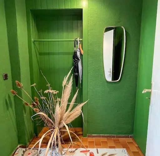 شقة Huebsche Mit Gartennutzung