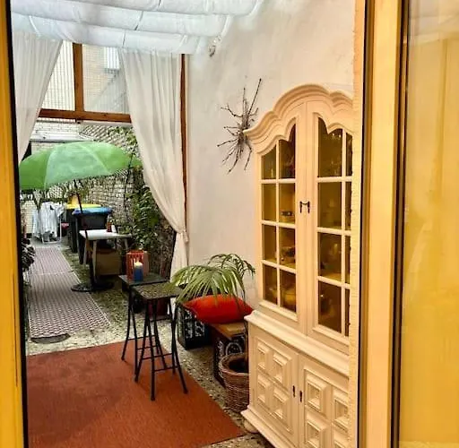 Huebsche Mit Gartennutzung * غرفنبرويش