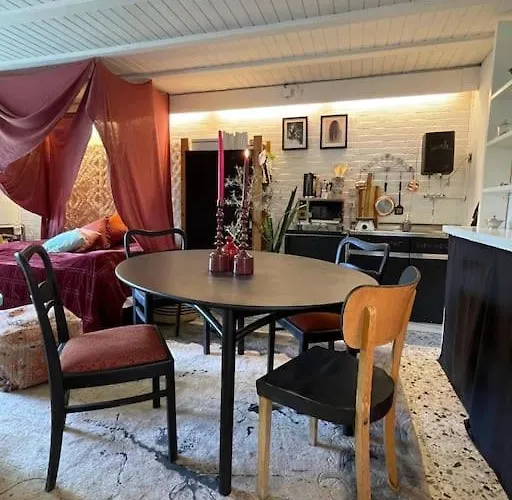 Huebsche Mit Gartennutzung * Grevenbroich