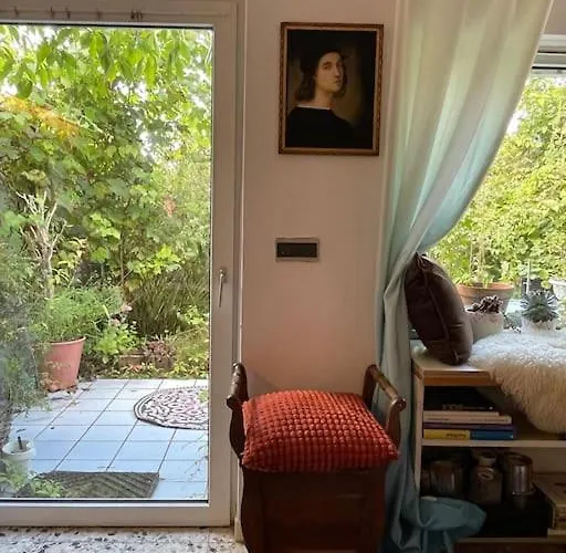 شقة Huebsche Mit Gartennutzung *