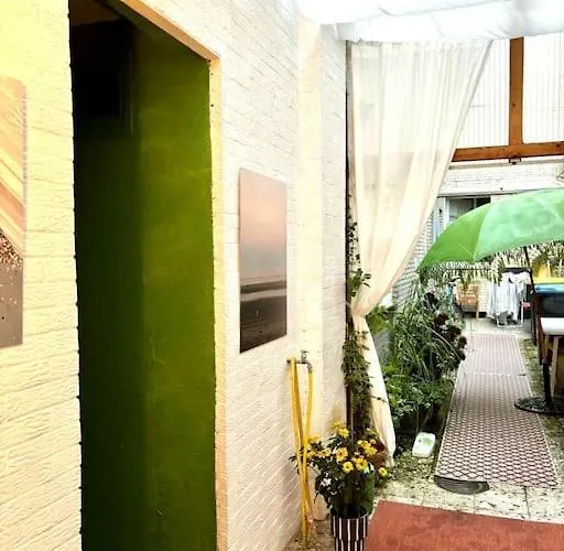 شقة Huebsche Mit Gartennutzung