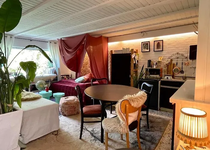 Huebsche Mit Gartennutzung * غرفنبرويش